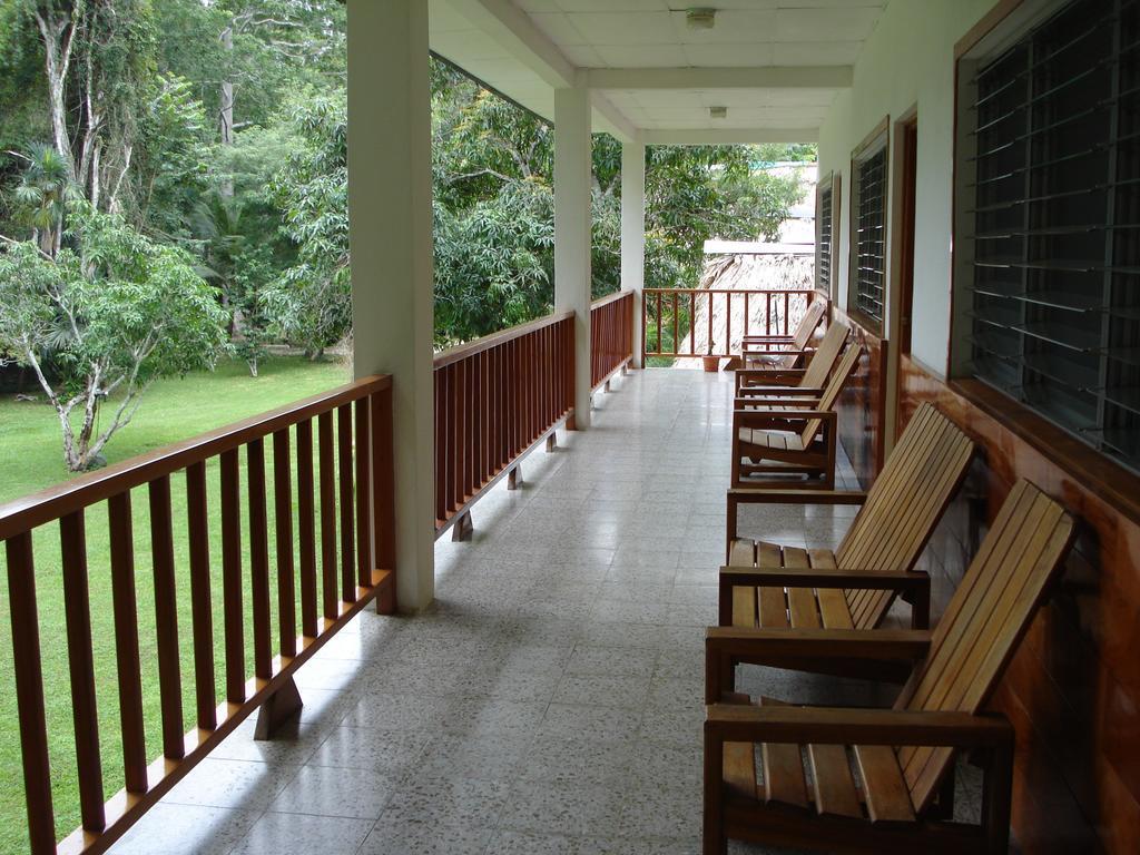 Hotel Jaguar Inn Tikal Rum bild
